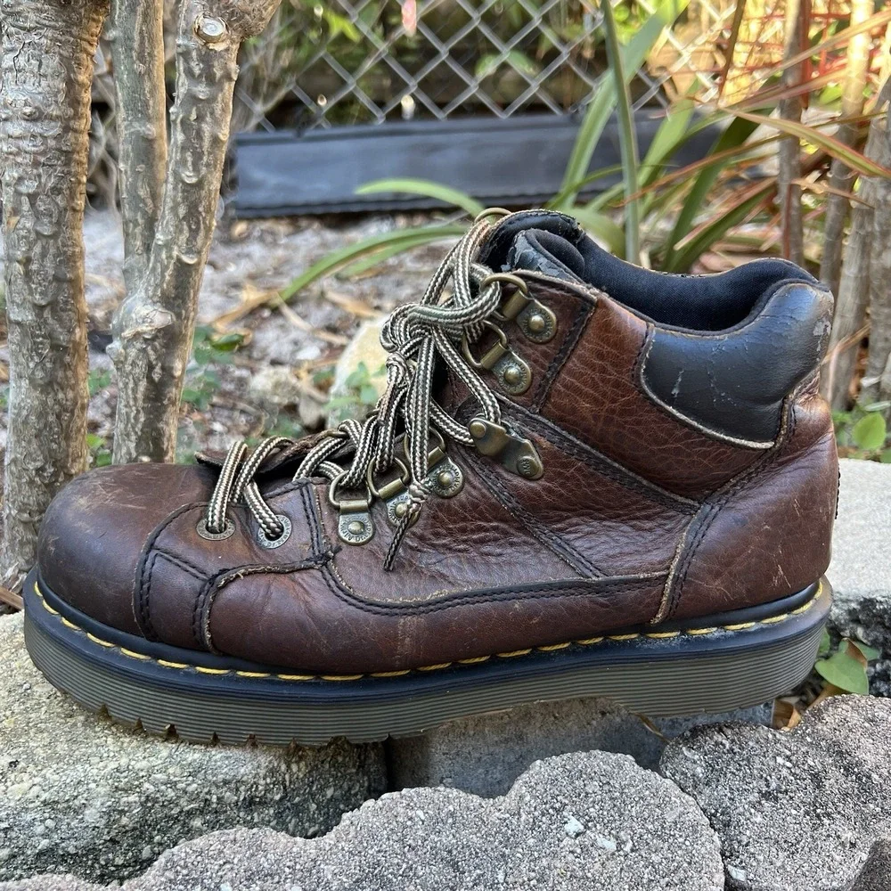 Dr Doc Martens DM's Mens Boot Size 9M US Brown Leather Chukka 11302 Y2k